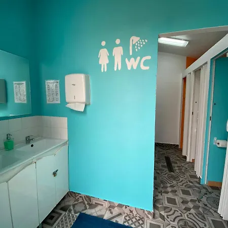 Orange Terrace Hostel *